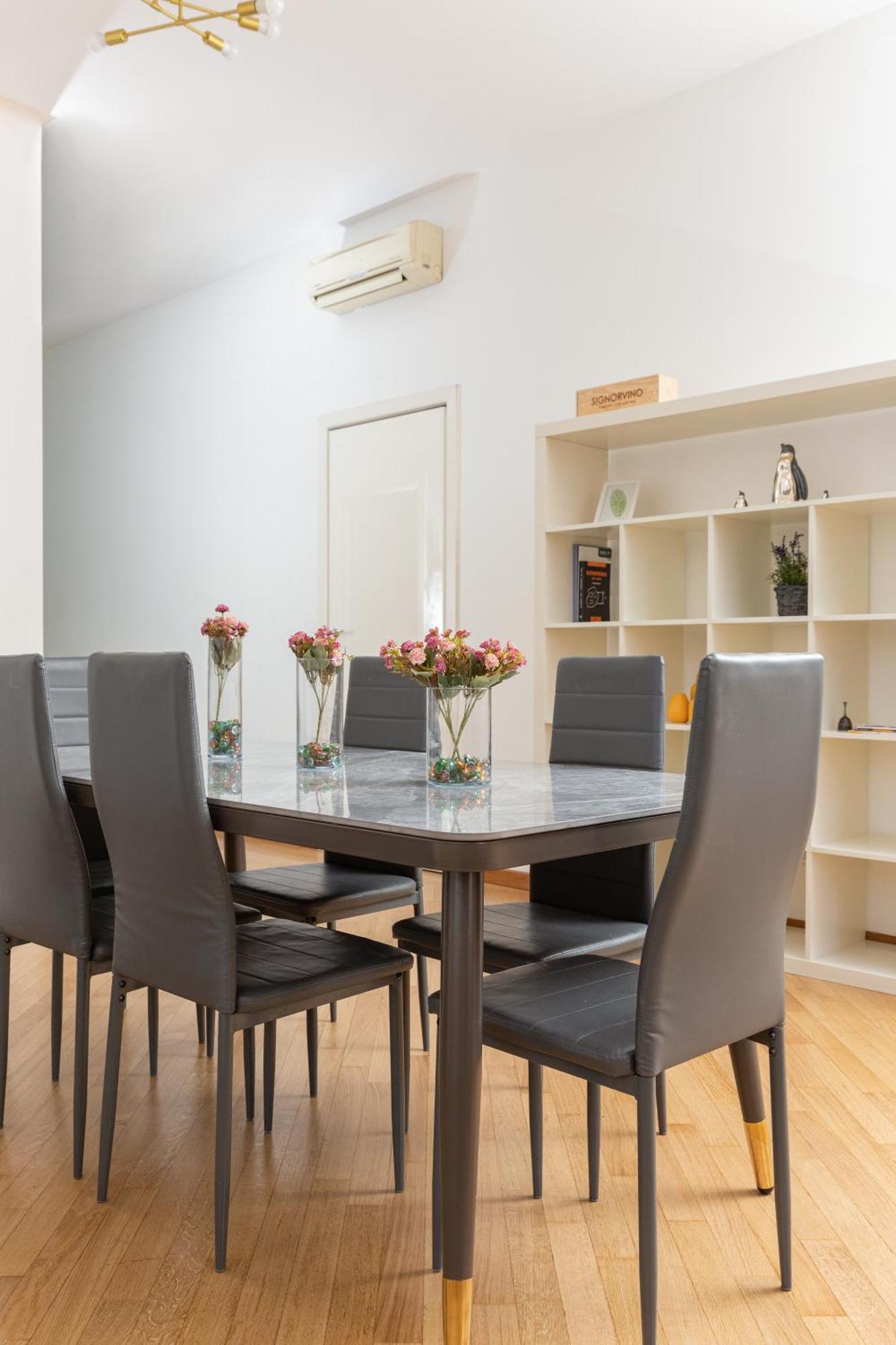 Free Parking Exclusive Apartment Magritte Style Milan Luaran gambar